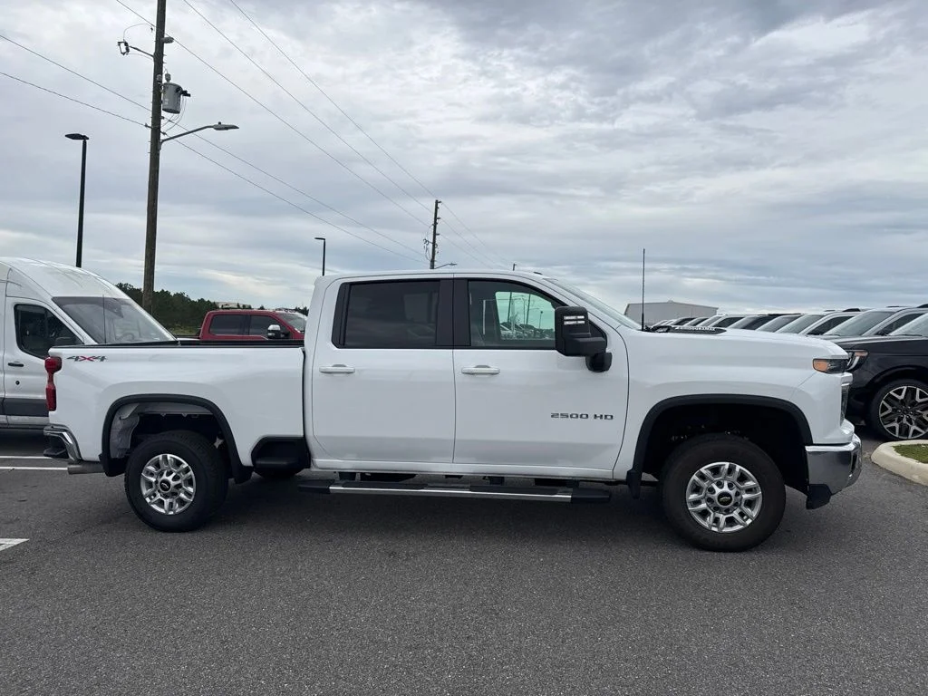 Used 2025 White Chevrolet LT image 1