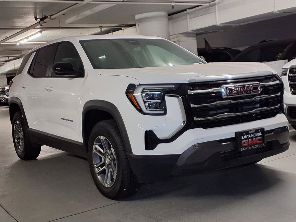 New 2026 Summit White GMC Elevation image 3