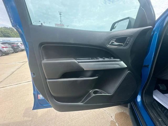 Used 2021 Blue Chevrolet ZR2 image 25