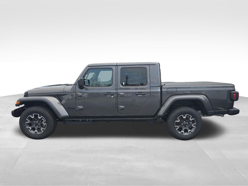 New 2026 Granite Crystal Metallic Clear-Coat Exterior Paint Jeep Sahara image 2
