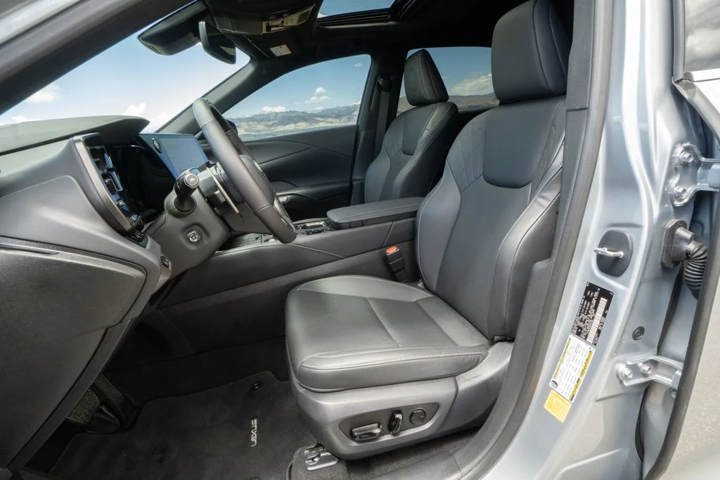 Used 2024 Silver Lexus 350h Premium image 12