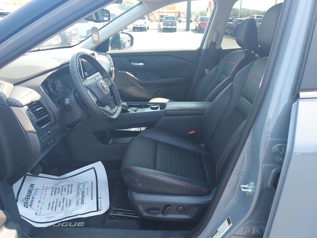 Used 2025 Gray Nissan Rock Creek image 13