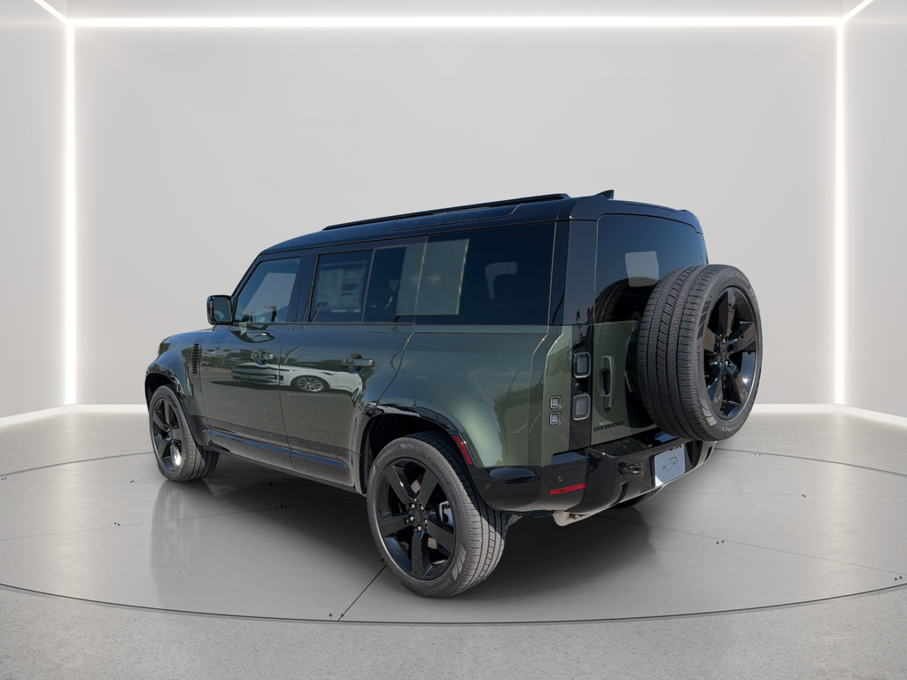 New 2026 Woolstone Green Land Rover X-Dynamic SE image 9