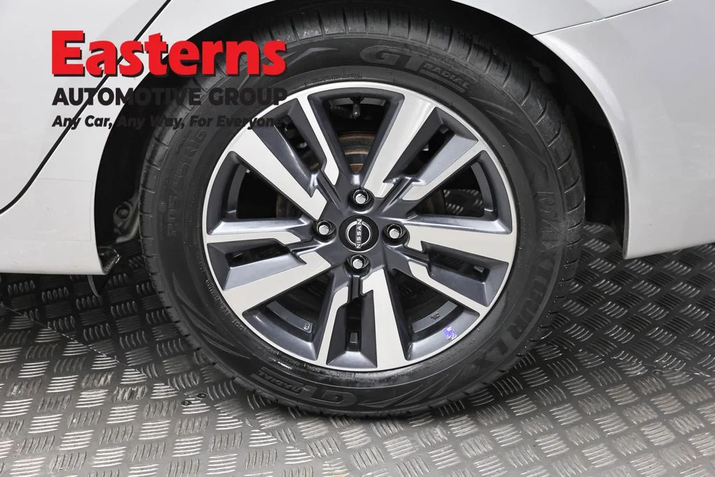 Used 2023 Silver Nissan 1.6 SV image 8