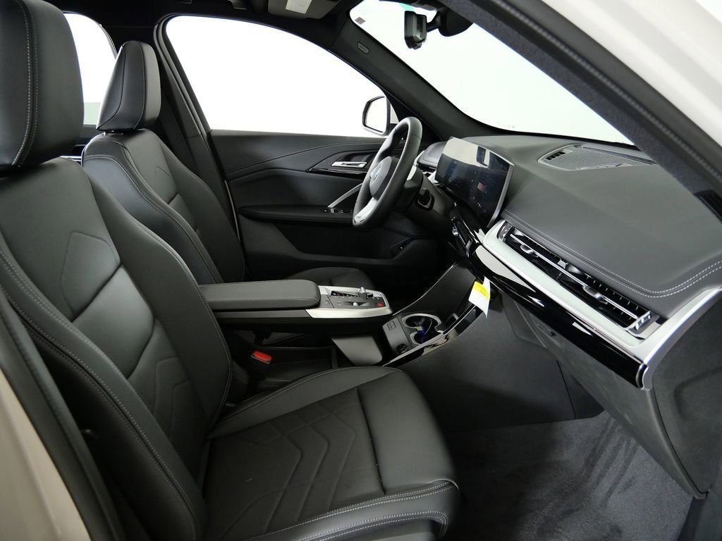 Certified Used 2026 Dune Grey Metallic BMW xDrive28i image 24