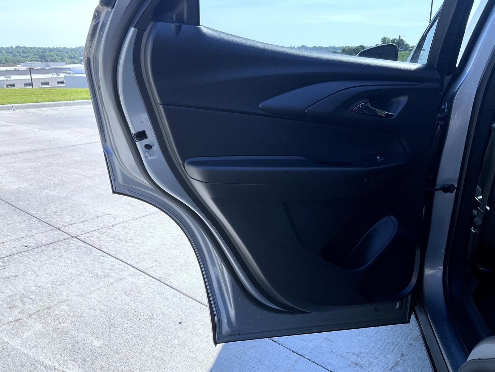 Used 2023 Gray Chevrolet LT image 18