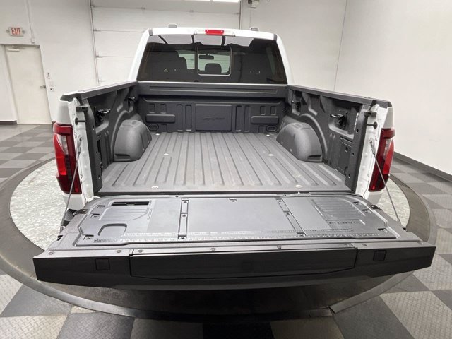 Used 2024 Oxford White Ford XLT image 33