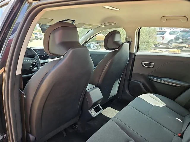 Used 2025 Aurora Black Pearl KIA LX image 9