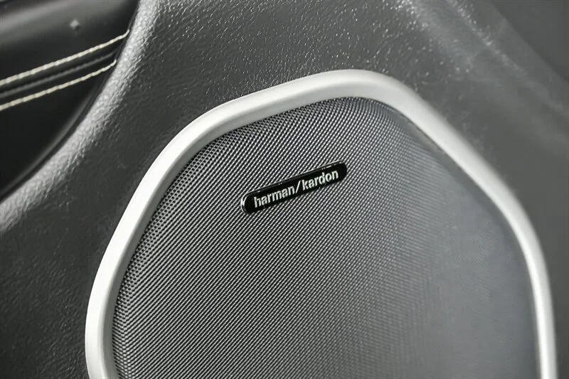 Used 2016 Brilliant Black Crystal Pearl Coat Jeep SRT image 15