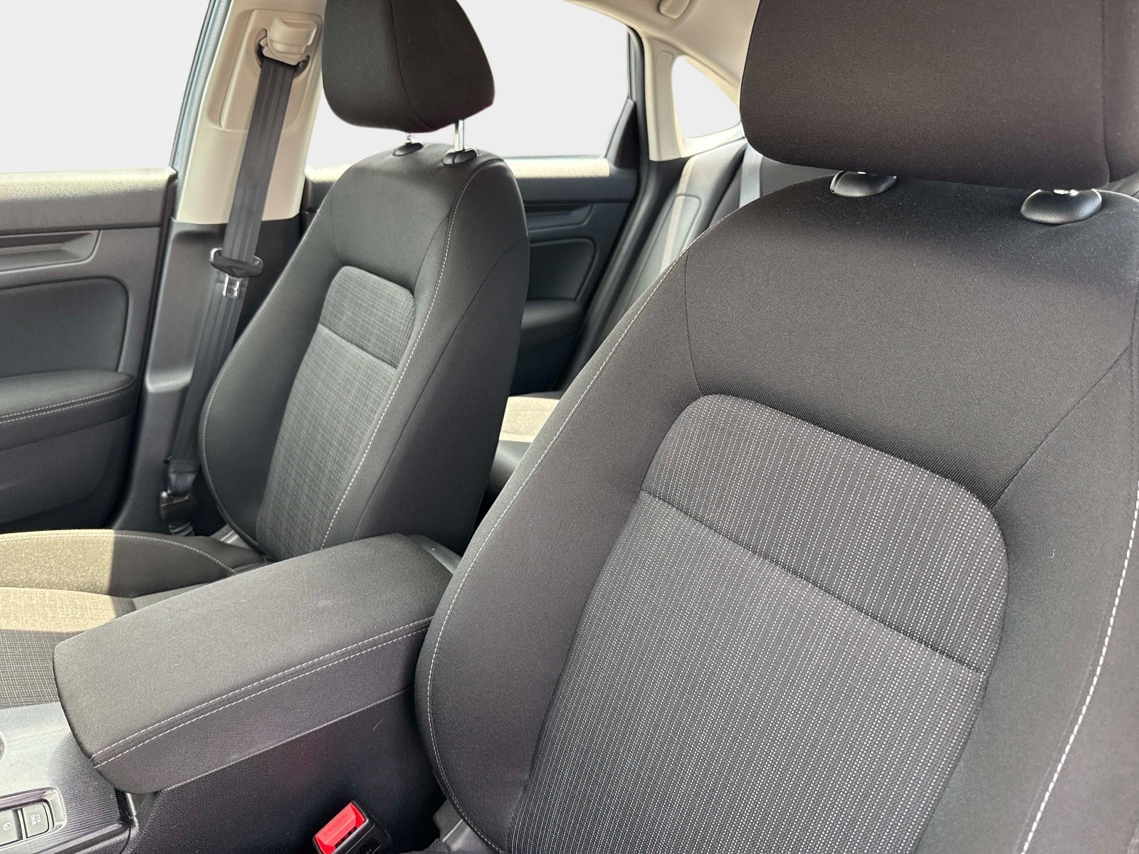 Used 2023 Meteorite Gray Metallic Honda LX image 19
