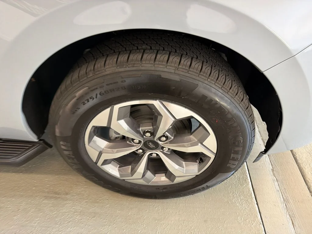 New 2027 Glacier Gray Metallic Tri-Coat Ford Active image 5