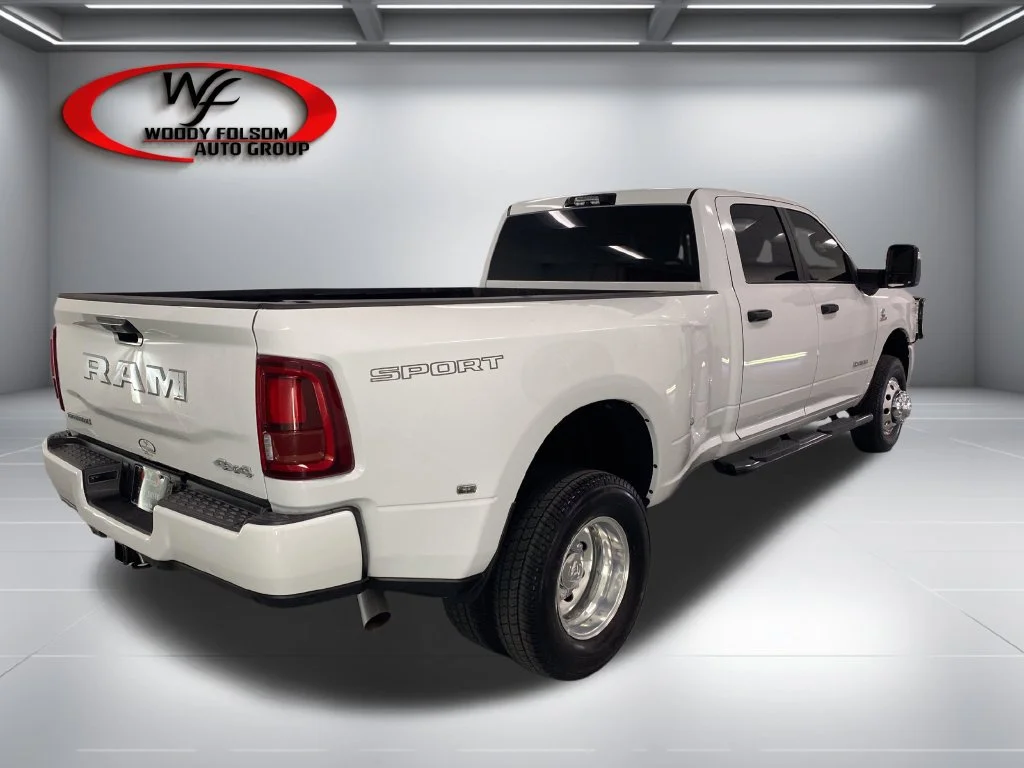 Used 2025 White Ram Big Horn image 7