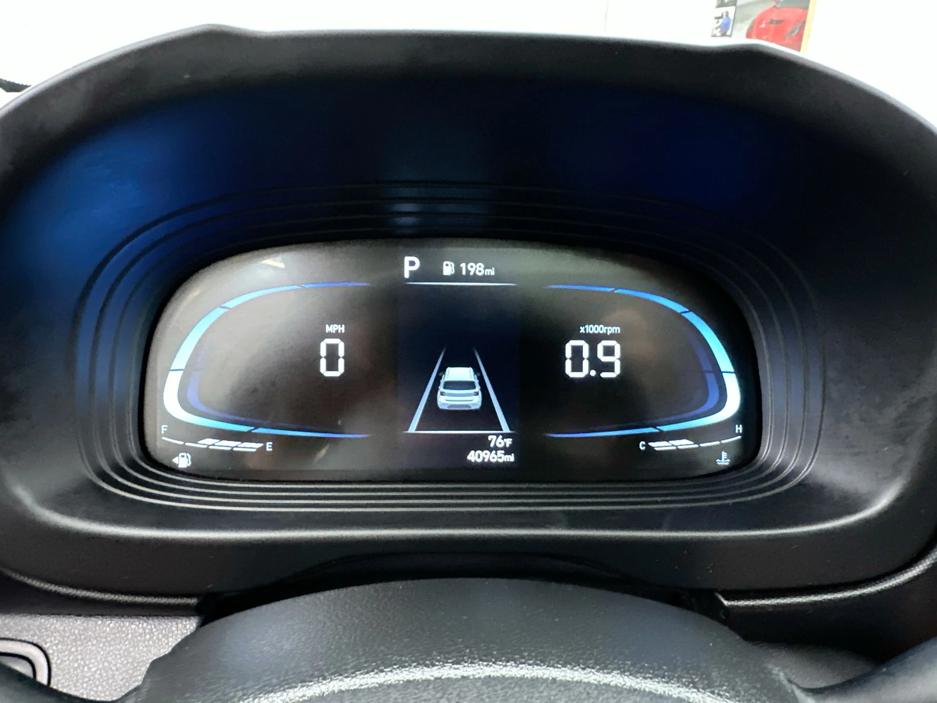Used 2025 White Hyundai SEL image 3