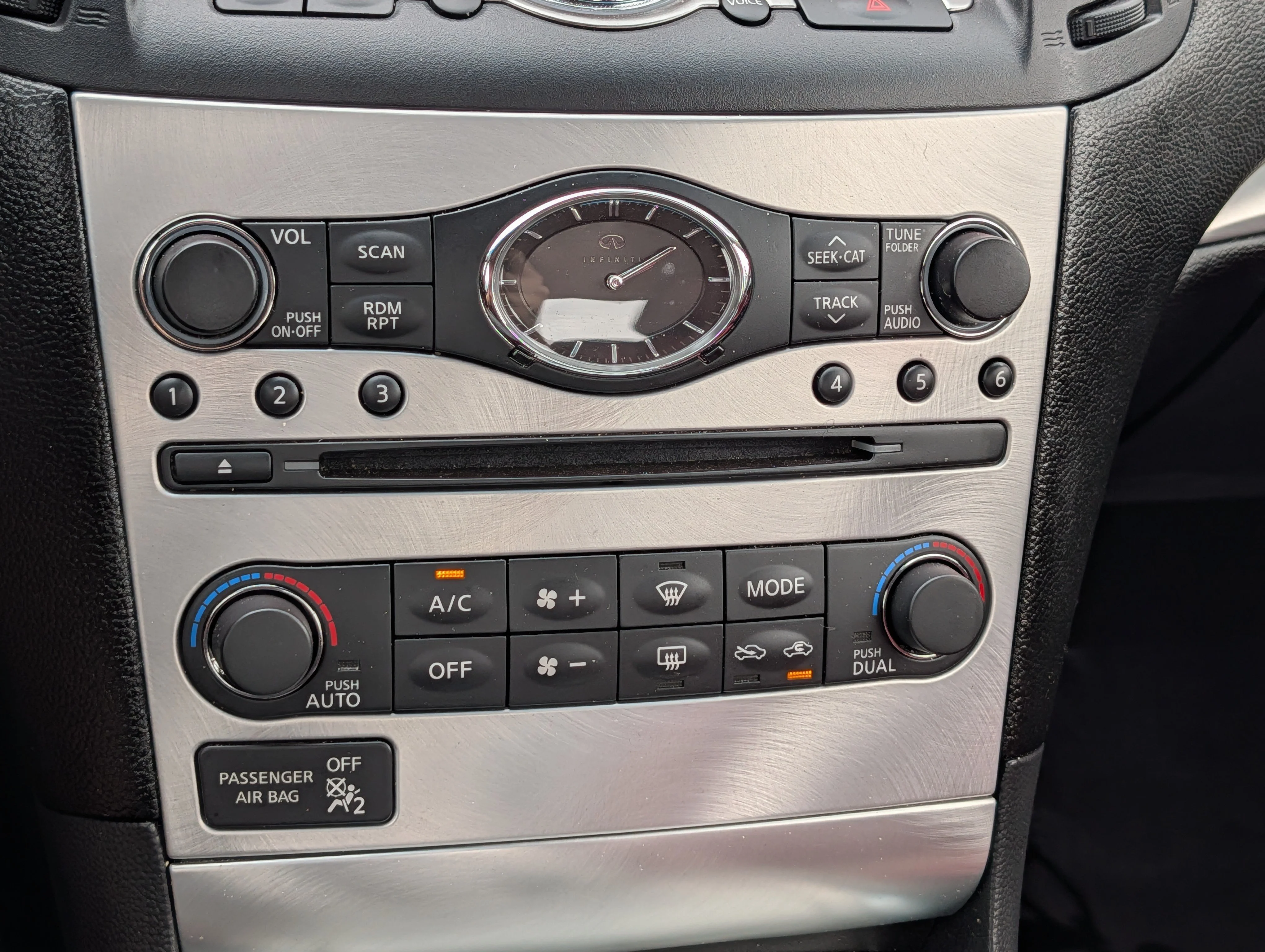 Used 2011 Malbec Black INFINITI IPL image 23