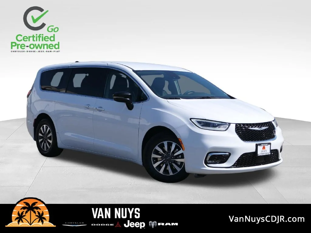 2024 Chrysler Pacifica PHEV
