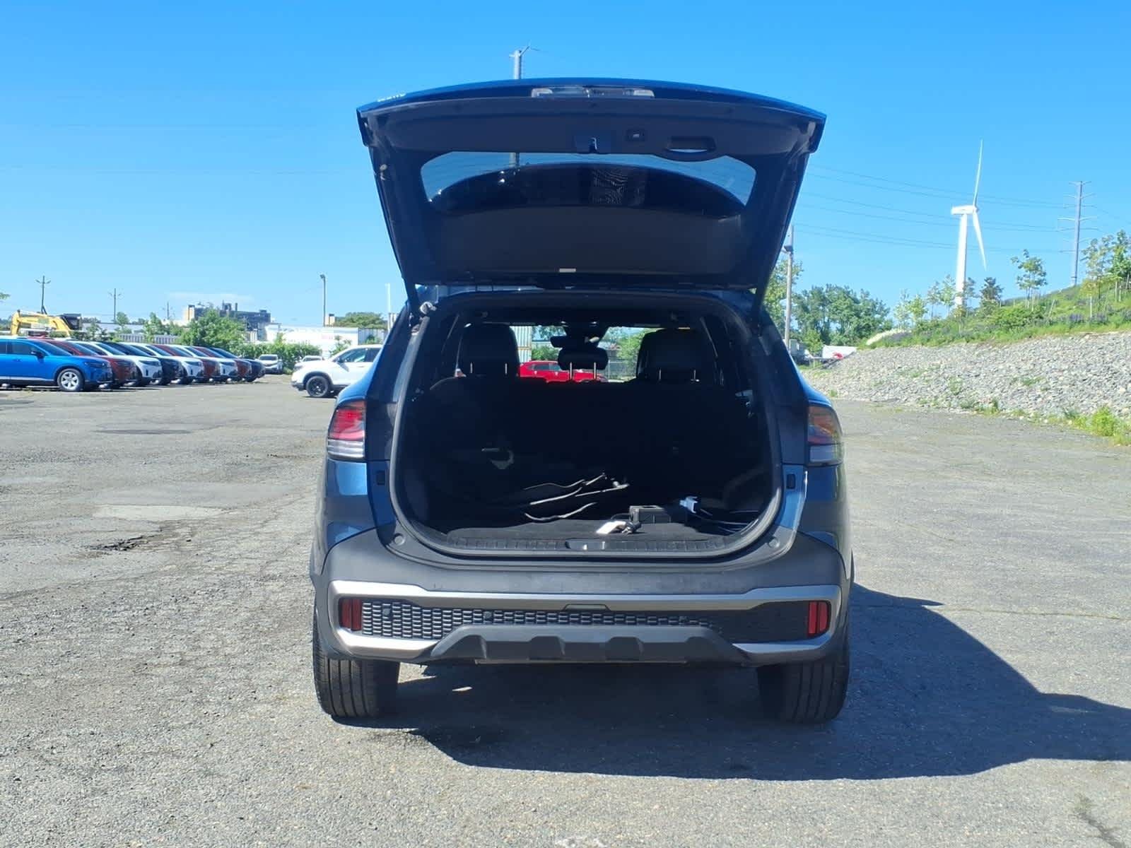 Used 2023 Vesta Blue Kia X-Line image 17