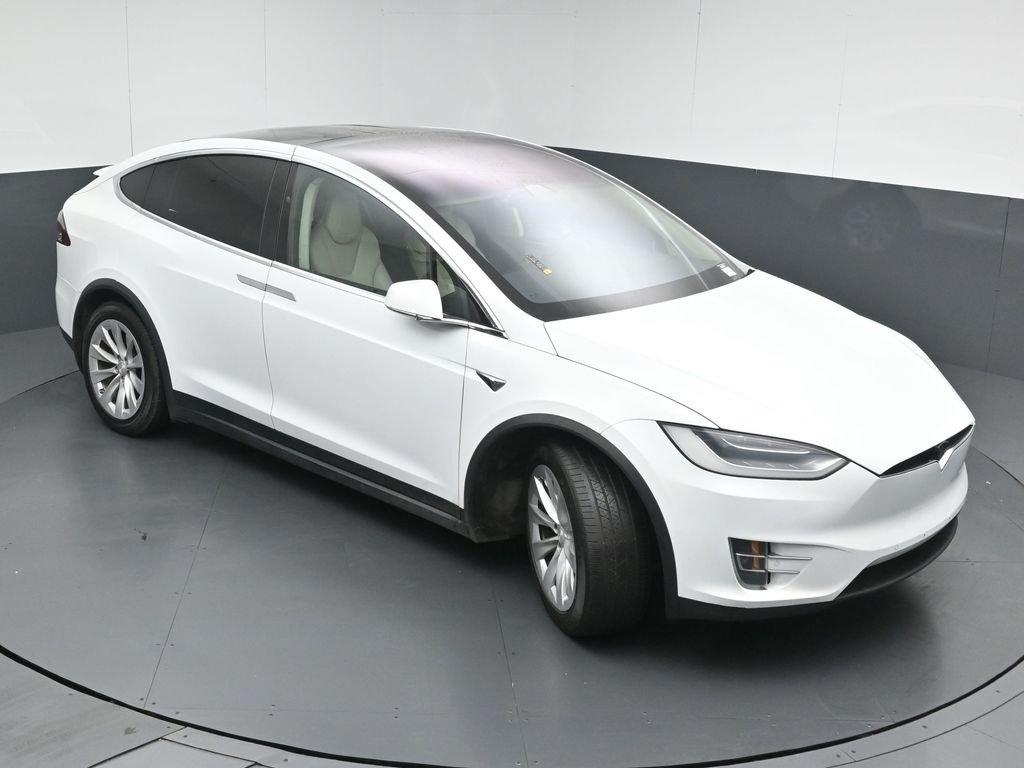2018 TESLA MODEL X - Image 32