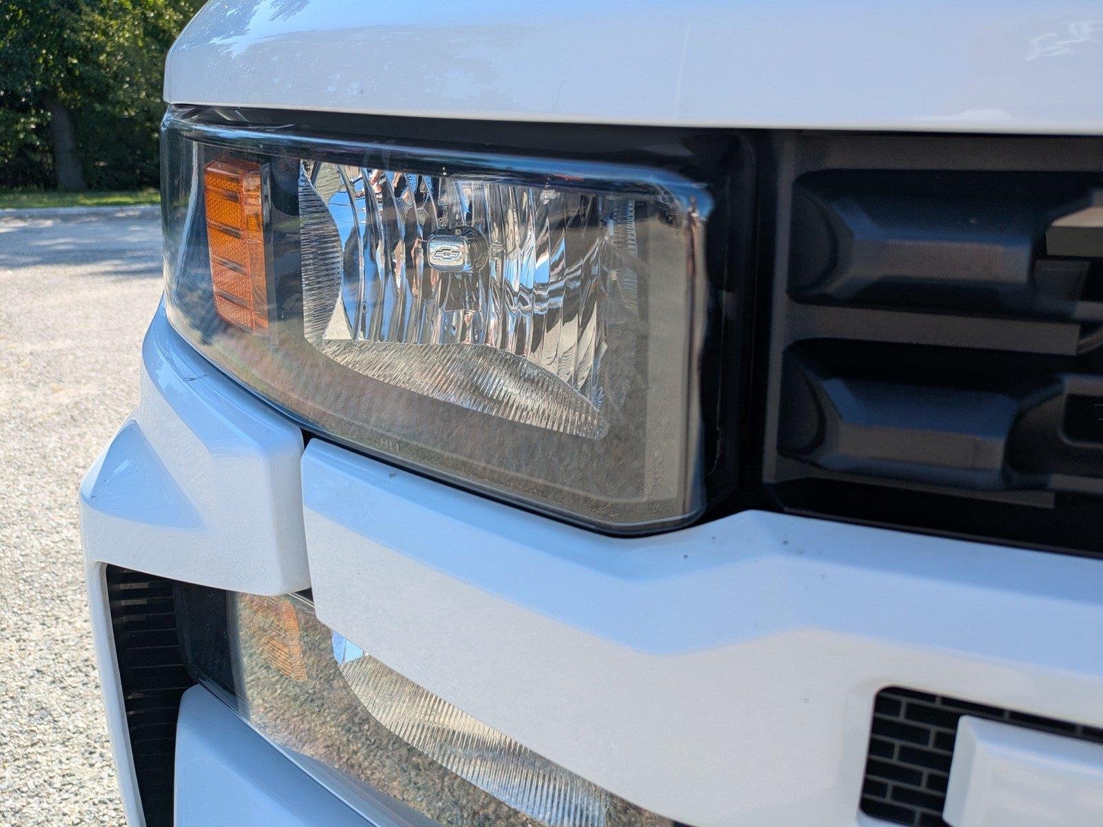 Used 2021 Summit White Chevrolet Custom image 10