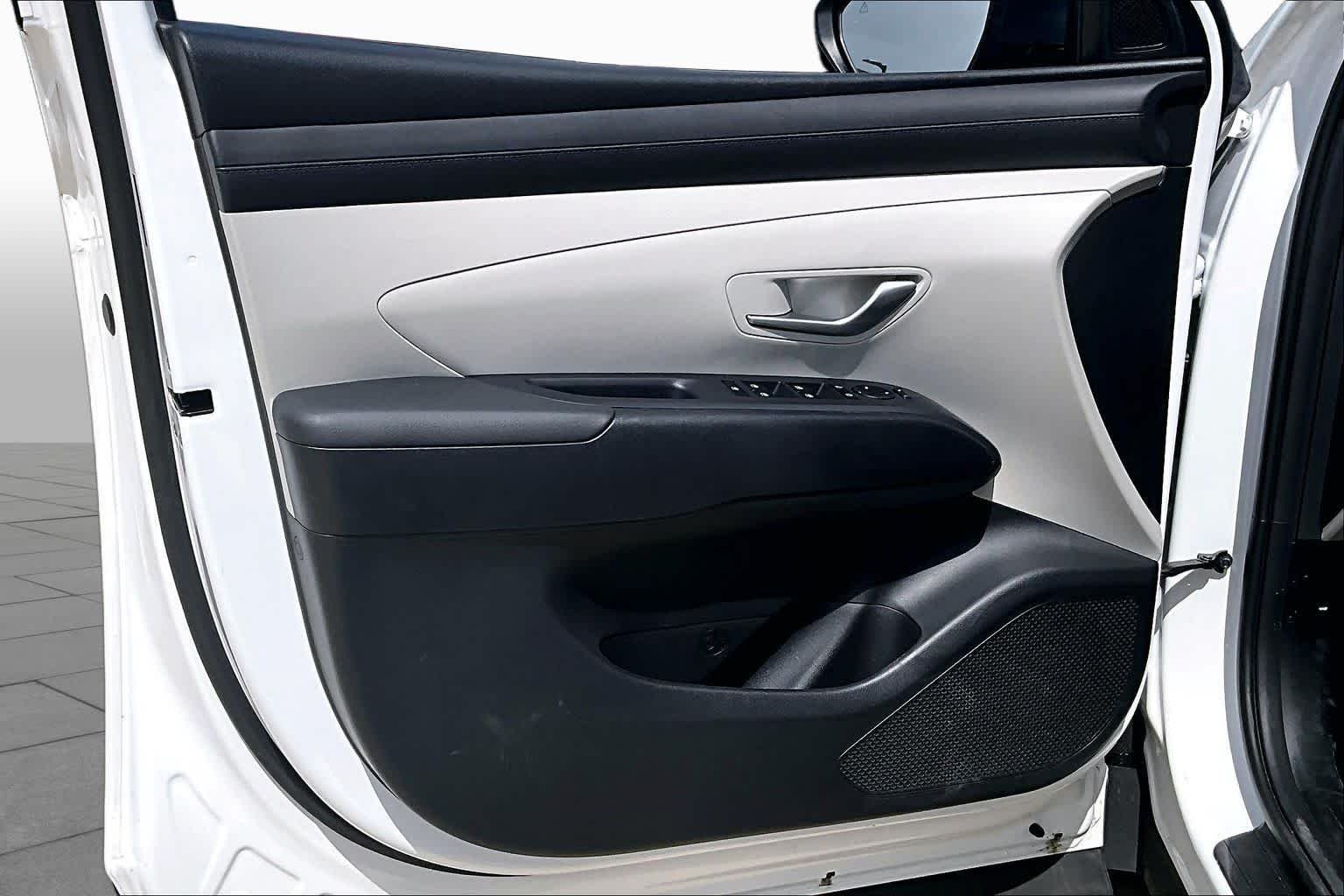 Used 2025 Serenity White Pearl Hyundai SEL image 20