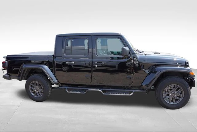 Used 2024 Black Jeep Sport S image 2