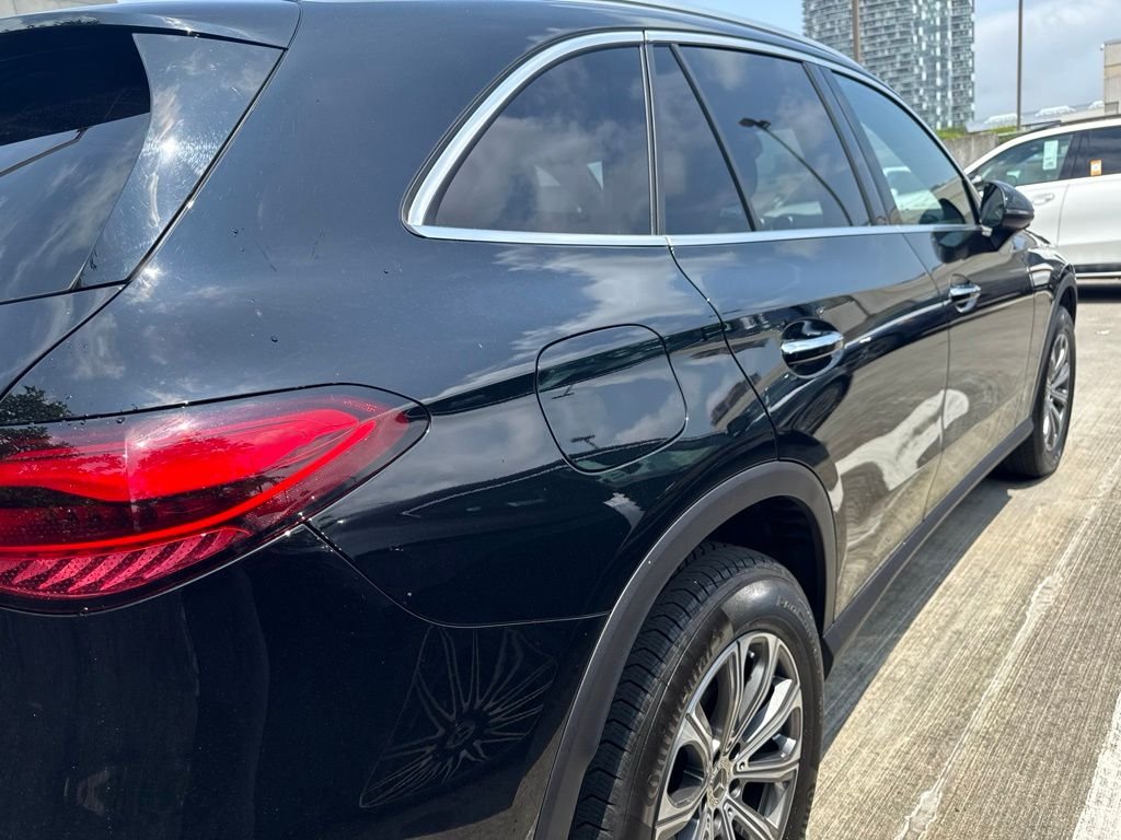 Used 2026 Black Mercedes-Benz GLC 300 image 3