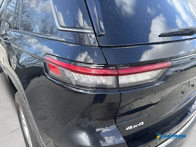 Used 2023 Black Jeep Laredo image 20