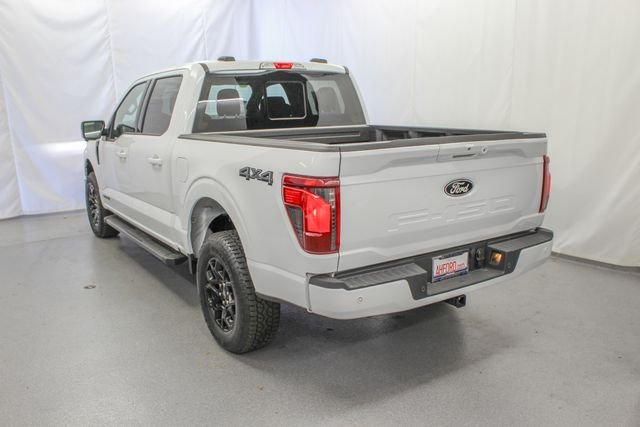 New 2026 Oxford White Ford XLT image 7