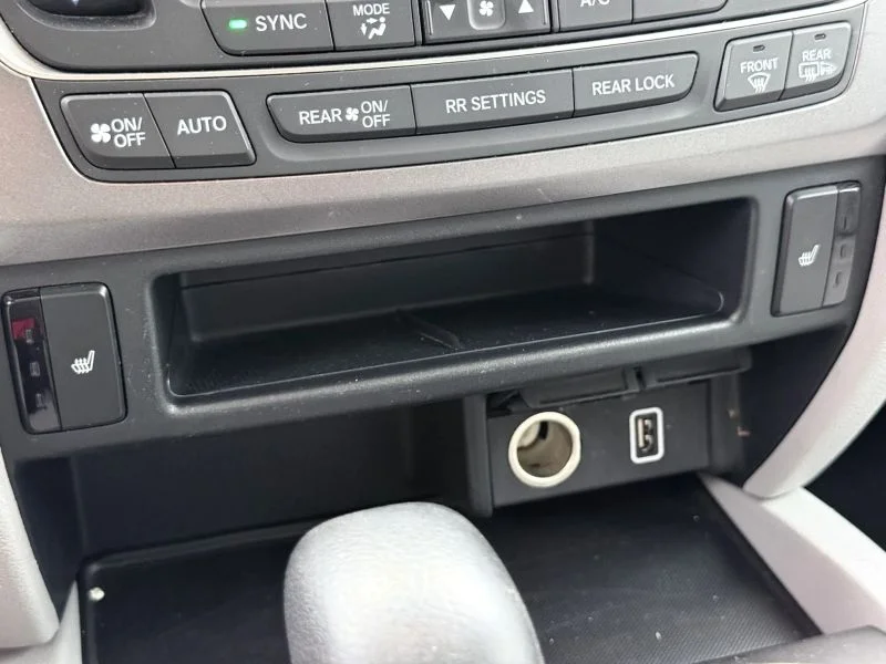 Used 2020  Honda EX-L Sport Utility 4D image 40