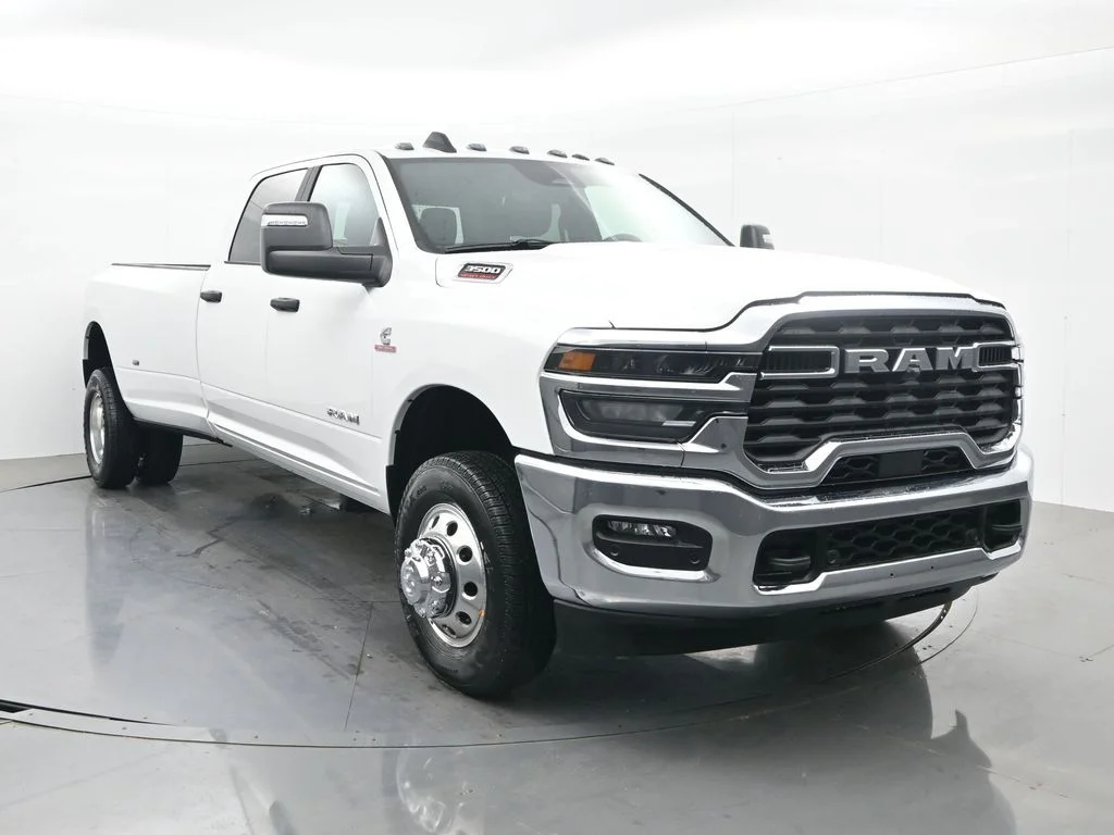 New 2026 Bright White Clear-Coat Exterior Paint RAM Big Horn image 4
