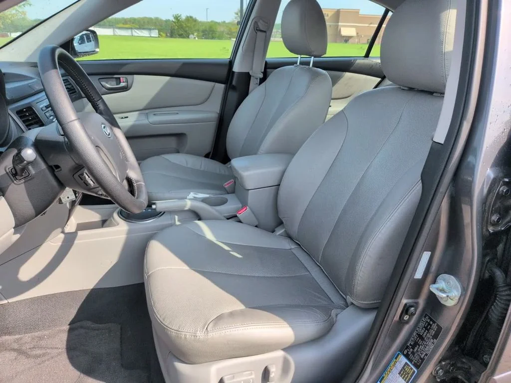 Used 2009 Gray Kia EX image 19