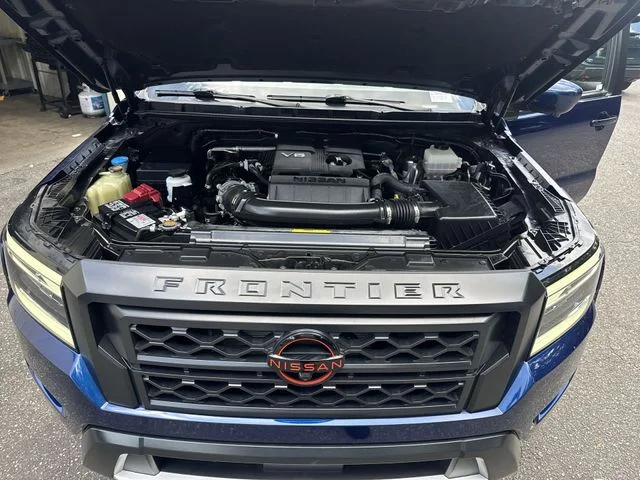 Used 2022 Blue Nissan PRO-4X image 31