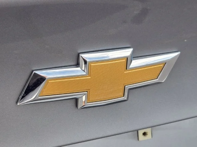 Used 2024 Sterling Gray Metallic Chevrolet 2LT image 19