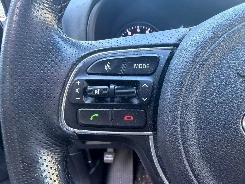 Used 2019 Black Cherry Kia EX image 18