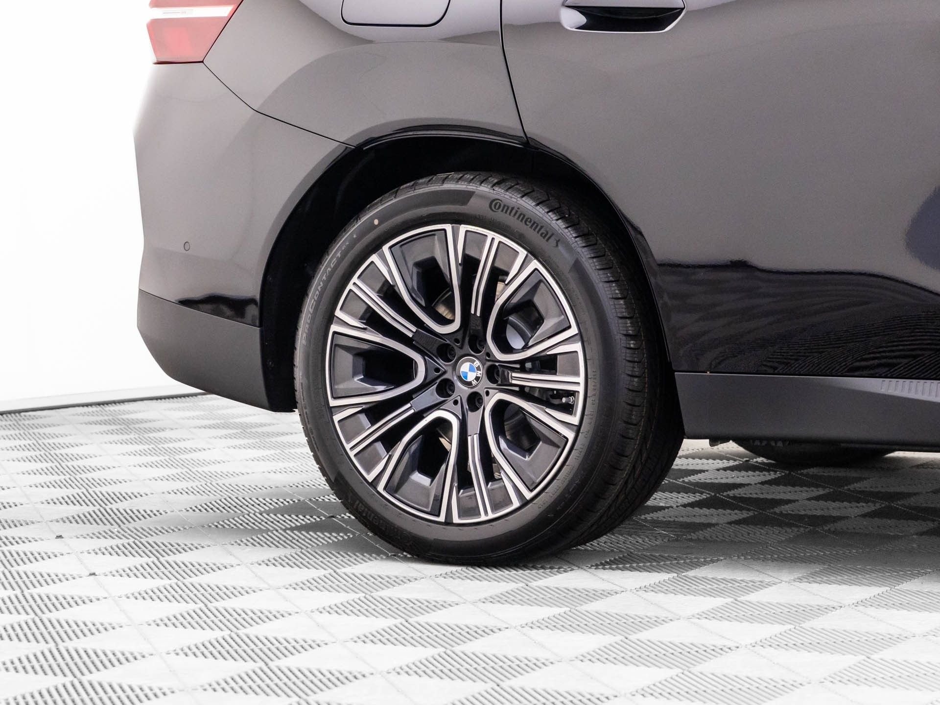 New 2026 Black Sapphire Metallic BMW 30 xDrive image 34