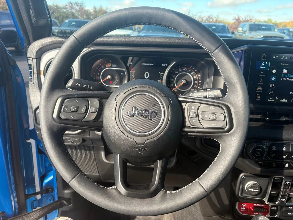 2025 Jeep Wrangler 4-Door Willys - Photo 22
