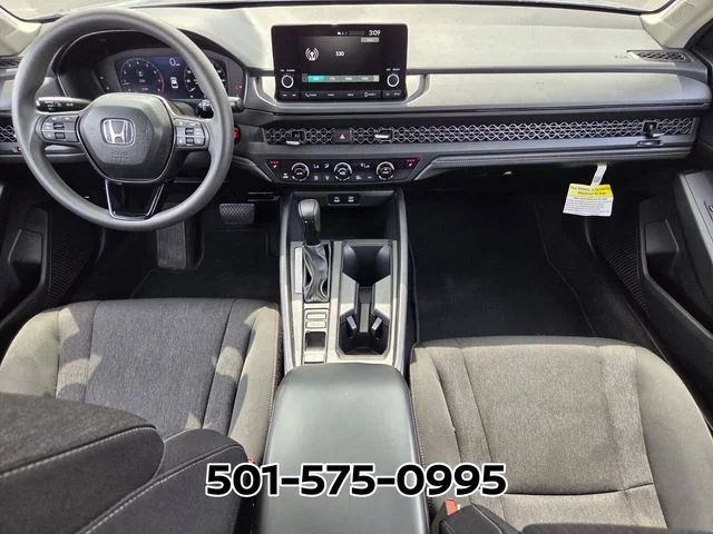 Used 2025  Honda SE image 15