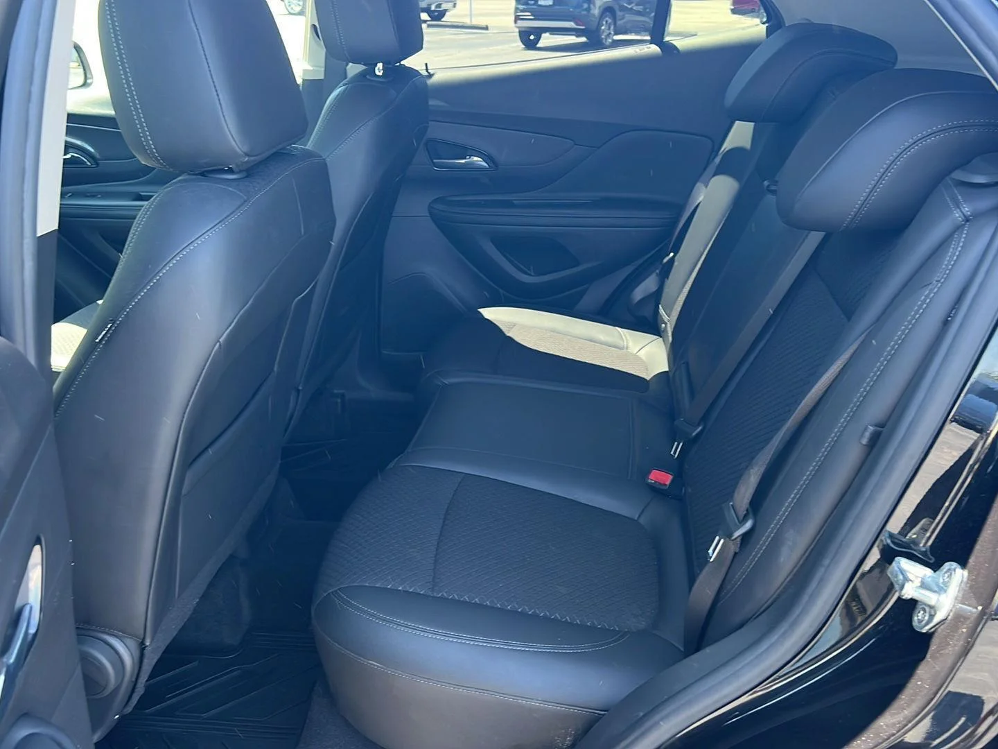 Used 2022 Ebony Twilight Metallic Buick Preferred image 11