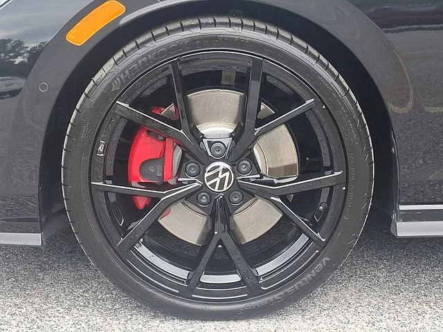 Used 2024  Volkswagen Autobahn image 8