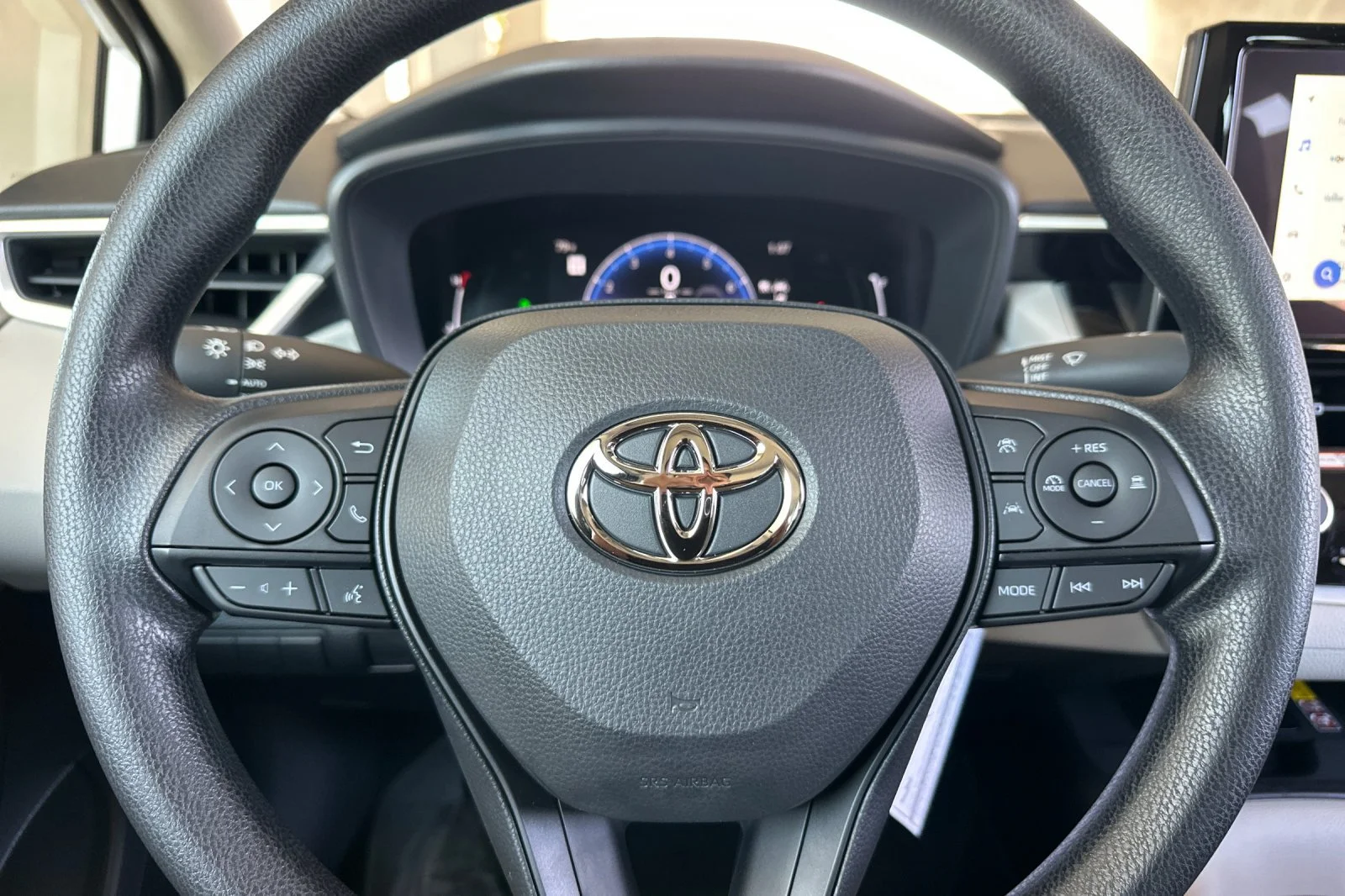 New 2027 Ice Cap Toyota LE image 22