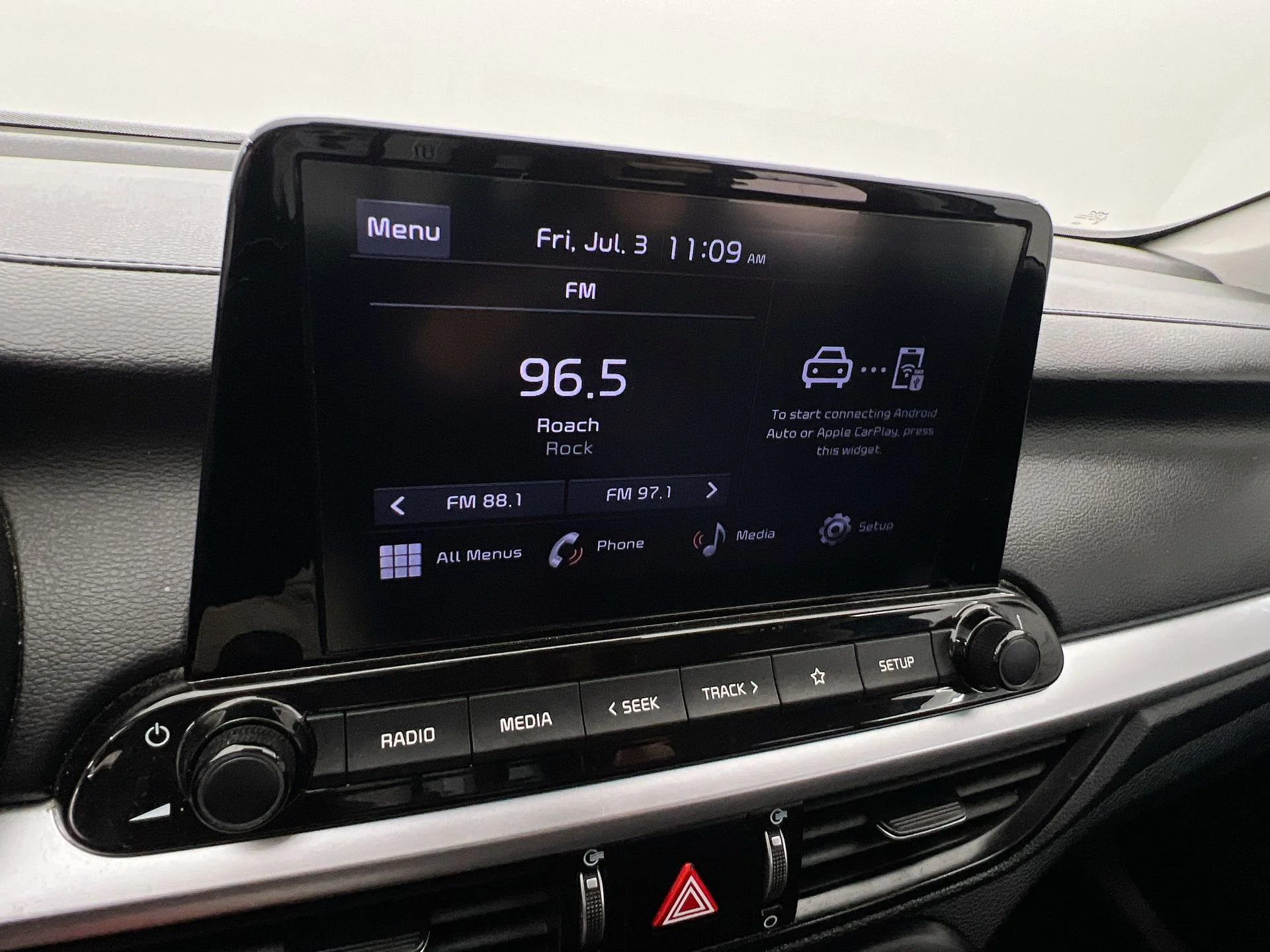 Used 2023 Gray Kia LXS image 30