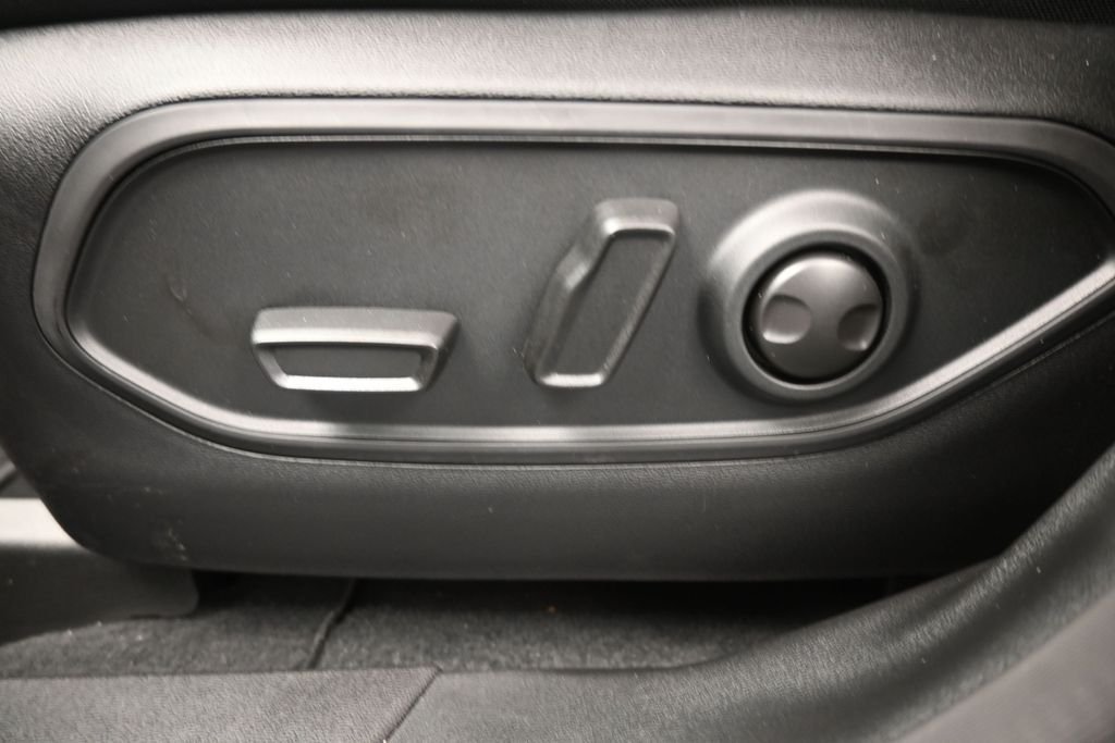 New 2026 Red Hot Pearlcoat Jeep Laredo image 33