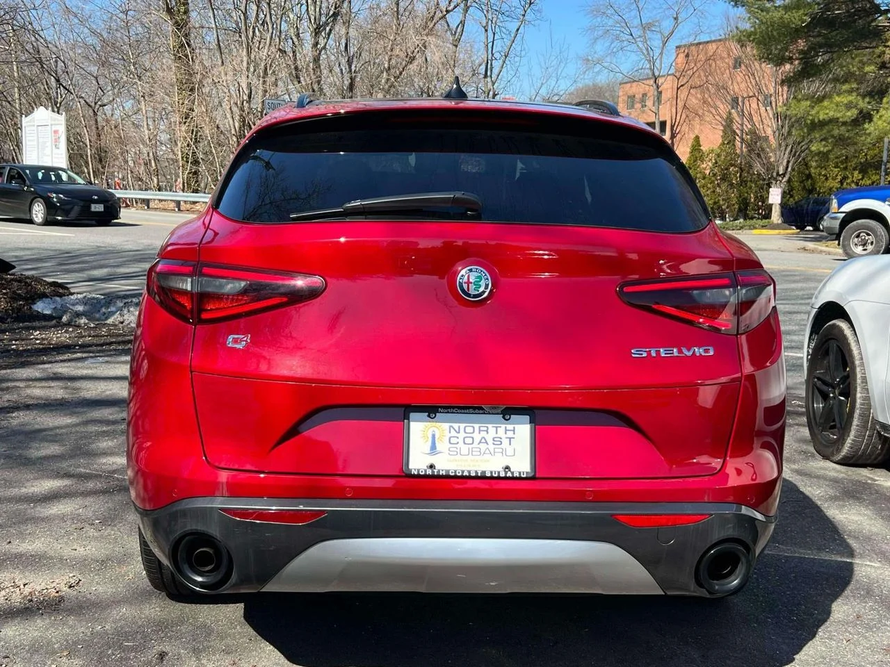 Used 2022 Alfa Rosso Alfa Romeo Ti AWD image 37