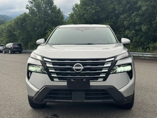 Used 2024 Silver Nissan SV image 2