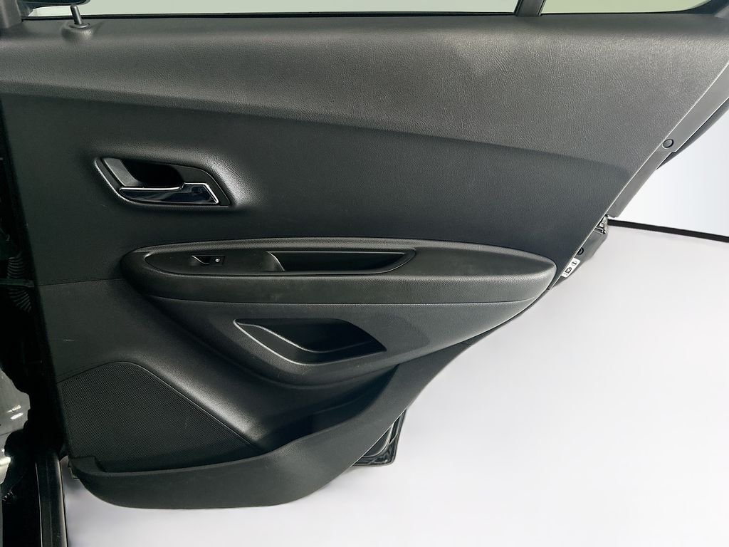 Used 2022 Black Metallic Chevrolet LT image 25