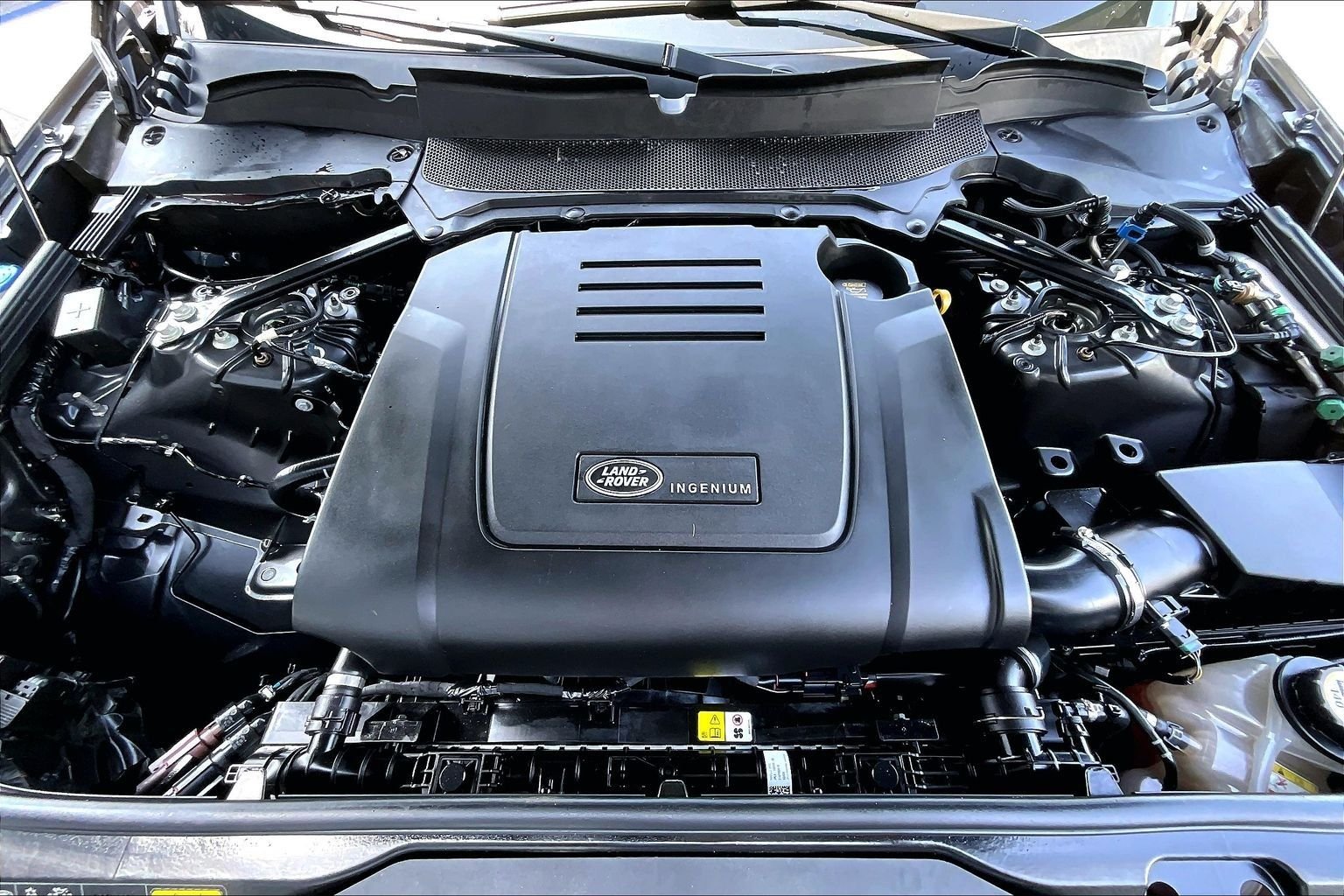 Certified Used 2023 Gray Land Rover S R-Dynamic image 9