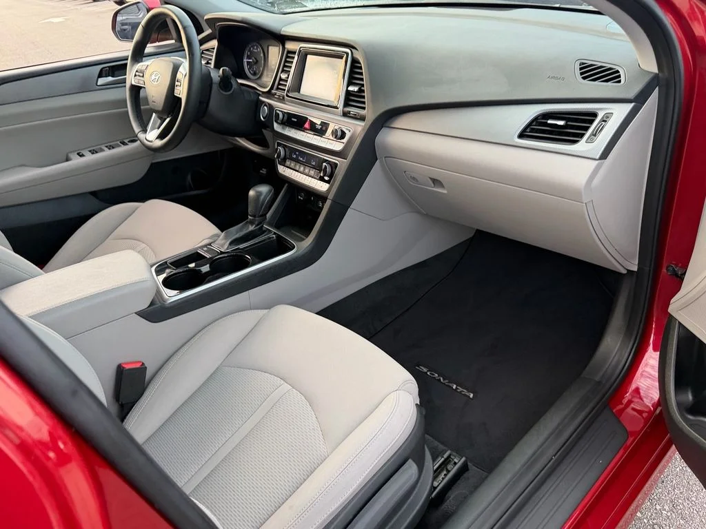 Used 2019 Red Hyundai SEL image 16