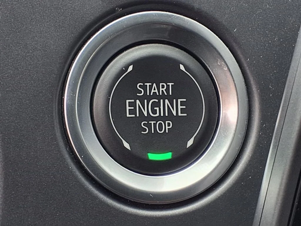 Used 2025 White Chevrolet LT image 8