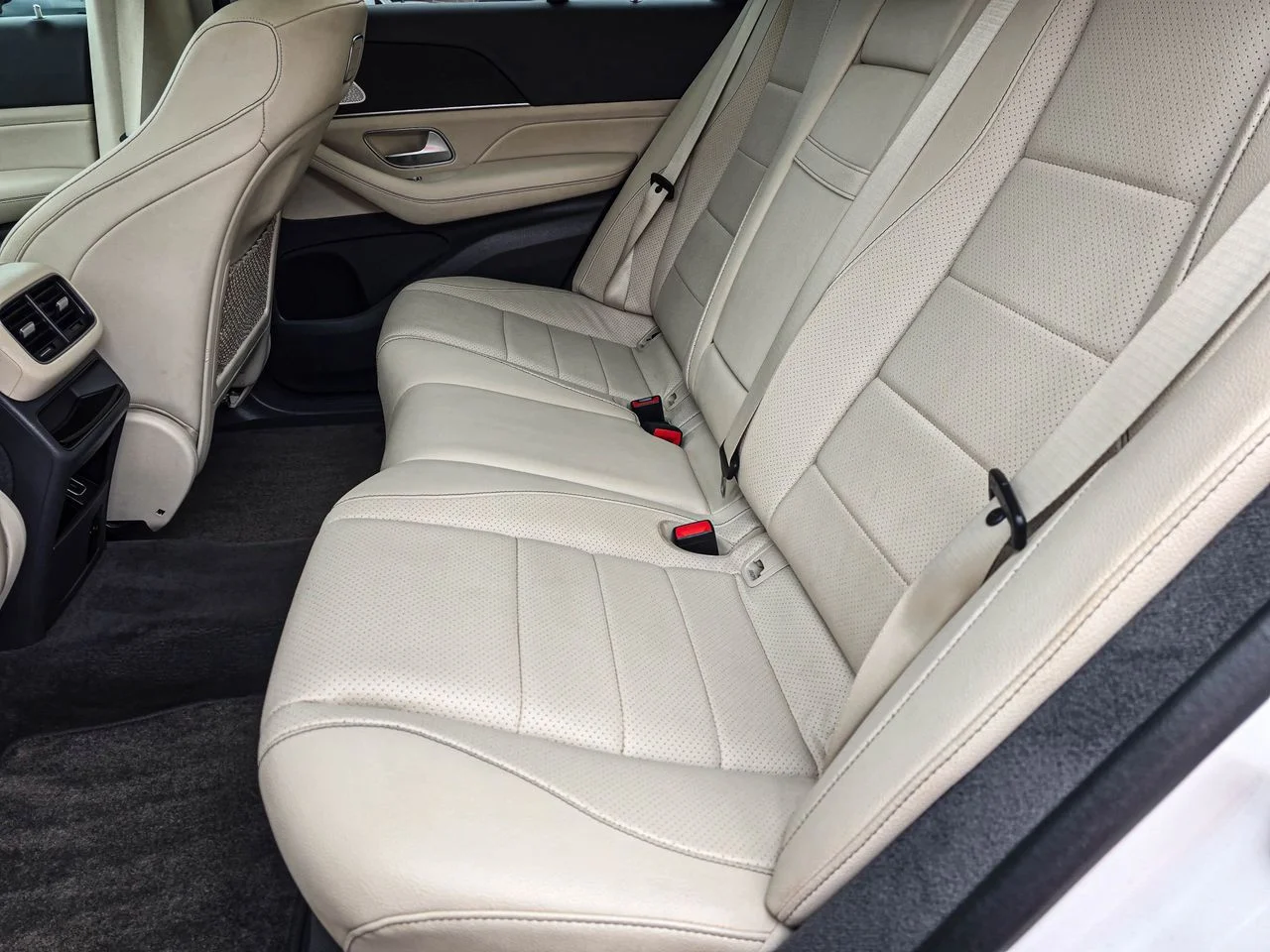 Used 2020 Polar White Mercedes-Benz GLE 350 image 33