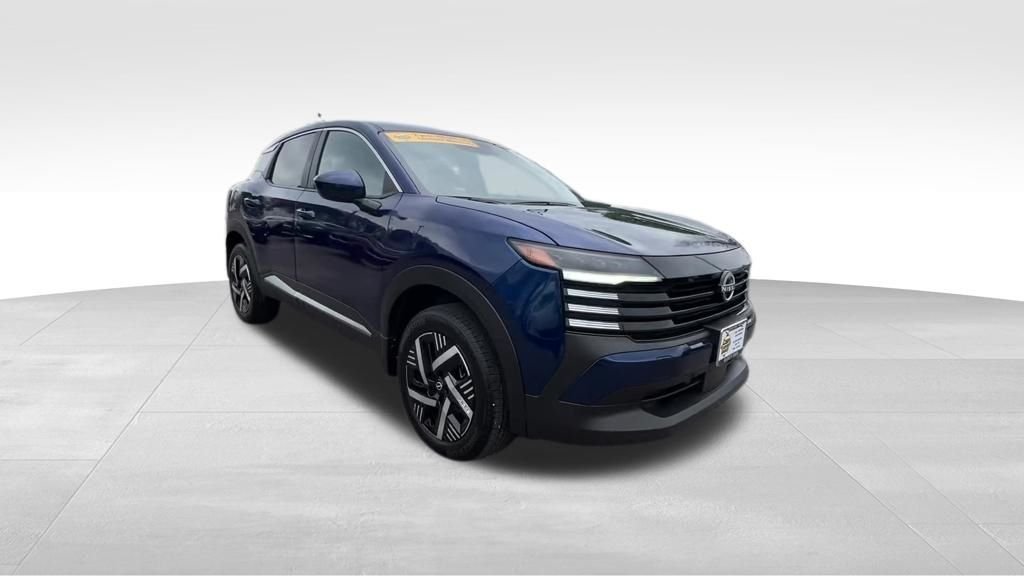 Used 2025 Blue Nissan SV image 4