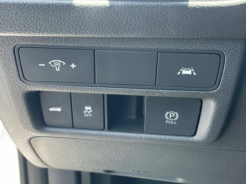 Certified Used 2021 Gray Hyundai SEL Plus image 20